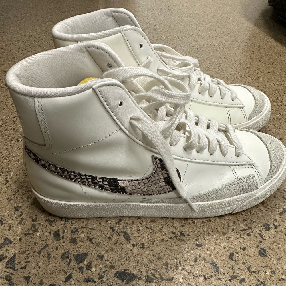 Nike women’s blazers